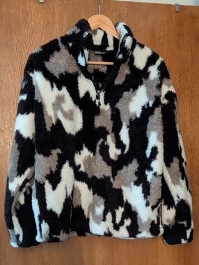 Eddie Bauer - Women's Black, White & Gray Fuzzy Quarter-Zip Sweater